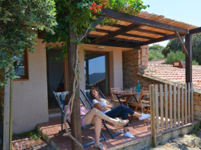 Résidence Alba Rossa, Serra-di-Ferro, accommodation with terrace or balcony